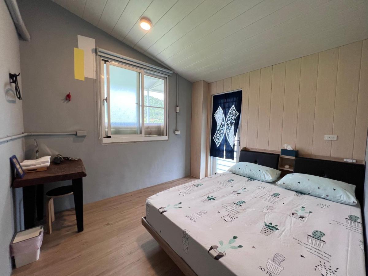 Back To Real Hostel Taitung ภายนอก รูปภาพ