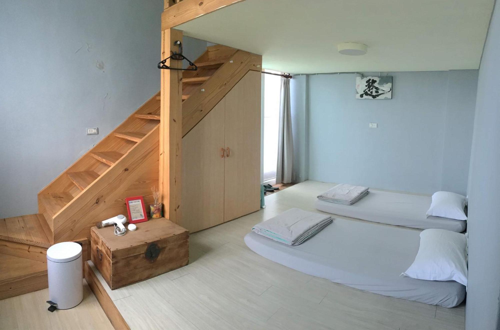 Back To Real Hostel Taitung ภายนอก รูปภาพ