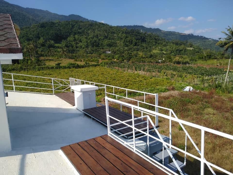 Back To Real Hostel Taitung ภายนอก รูปภาพ