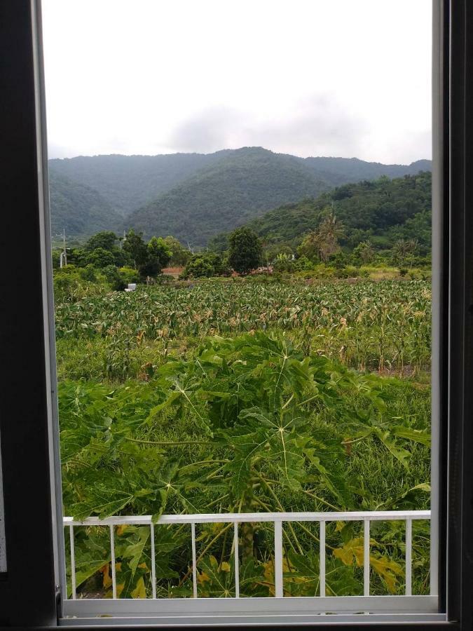 Back To Real Hostel Taitung ภายนอก รูปภาพ